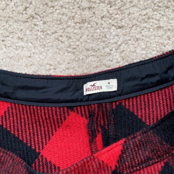 Hollister checkered skirt - Picture 2 of 2
